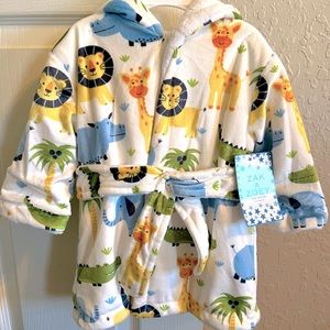 Adorable soft robe in size 0-9 months. NWT